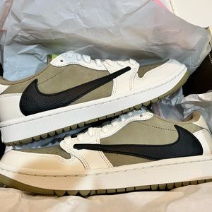 Travis Scott AJ1 Low Golf. Unworn new in box.